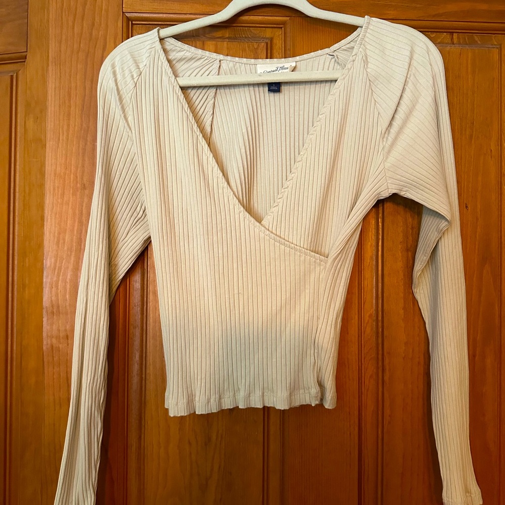 Universal Threads Cream/Tan V-neck Long Sleeve